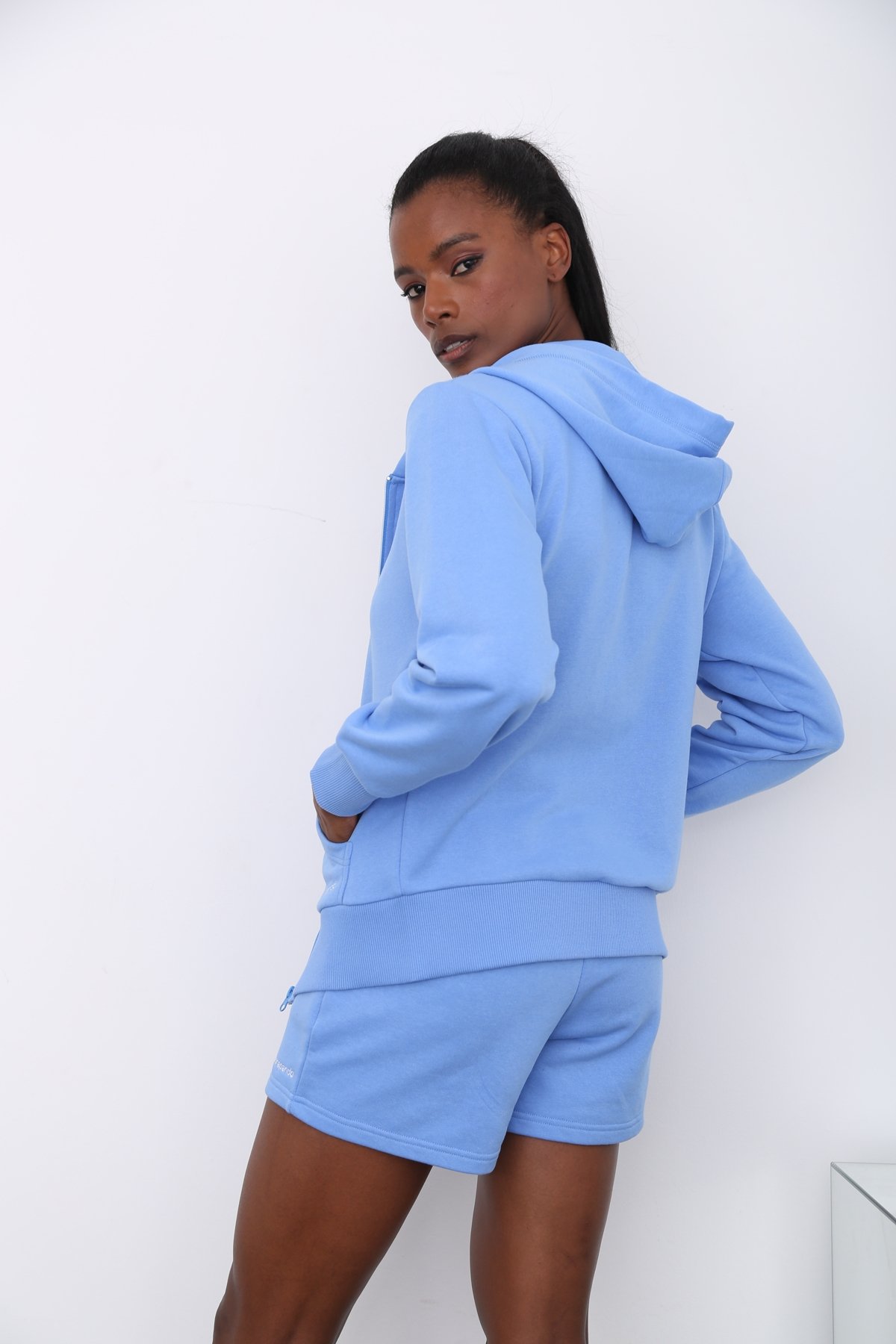 Mavi Kapüşonlu Hoodie 