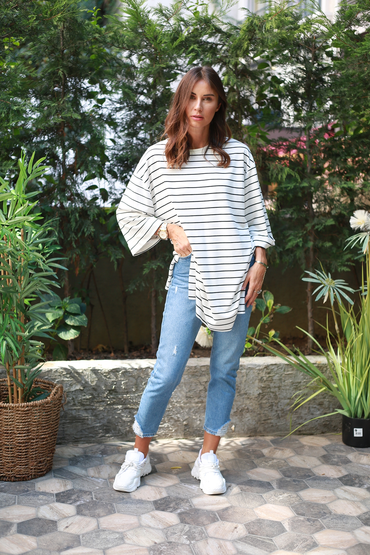 Mavi Paçası Yırtıklı Slim Fit Kot Pantolon