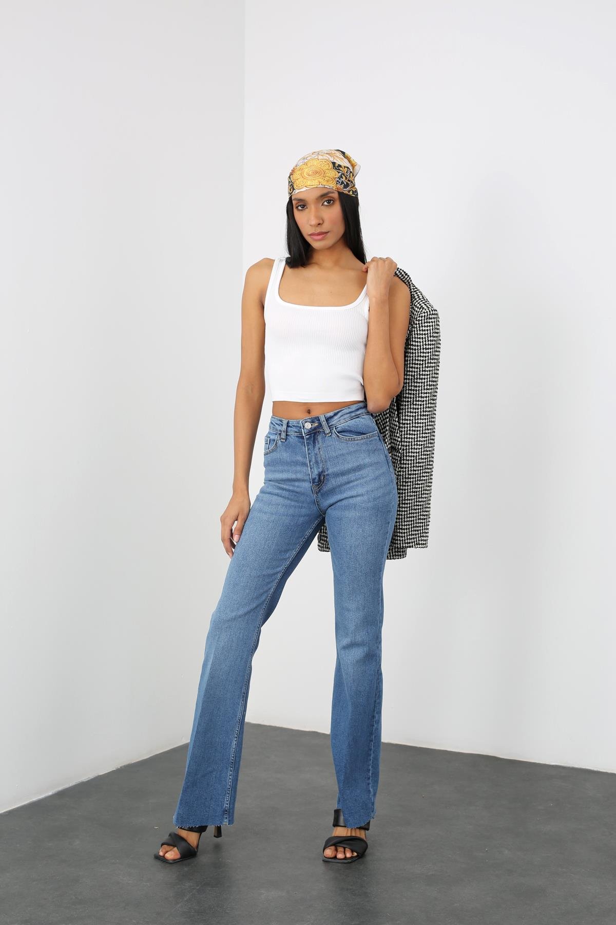 Mavi Ultra Yüksek Bel Kesik Paça Jean 228124