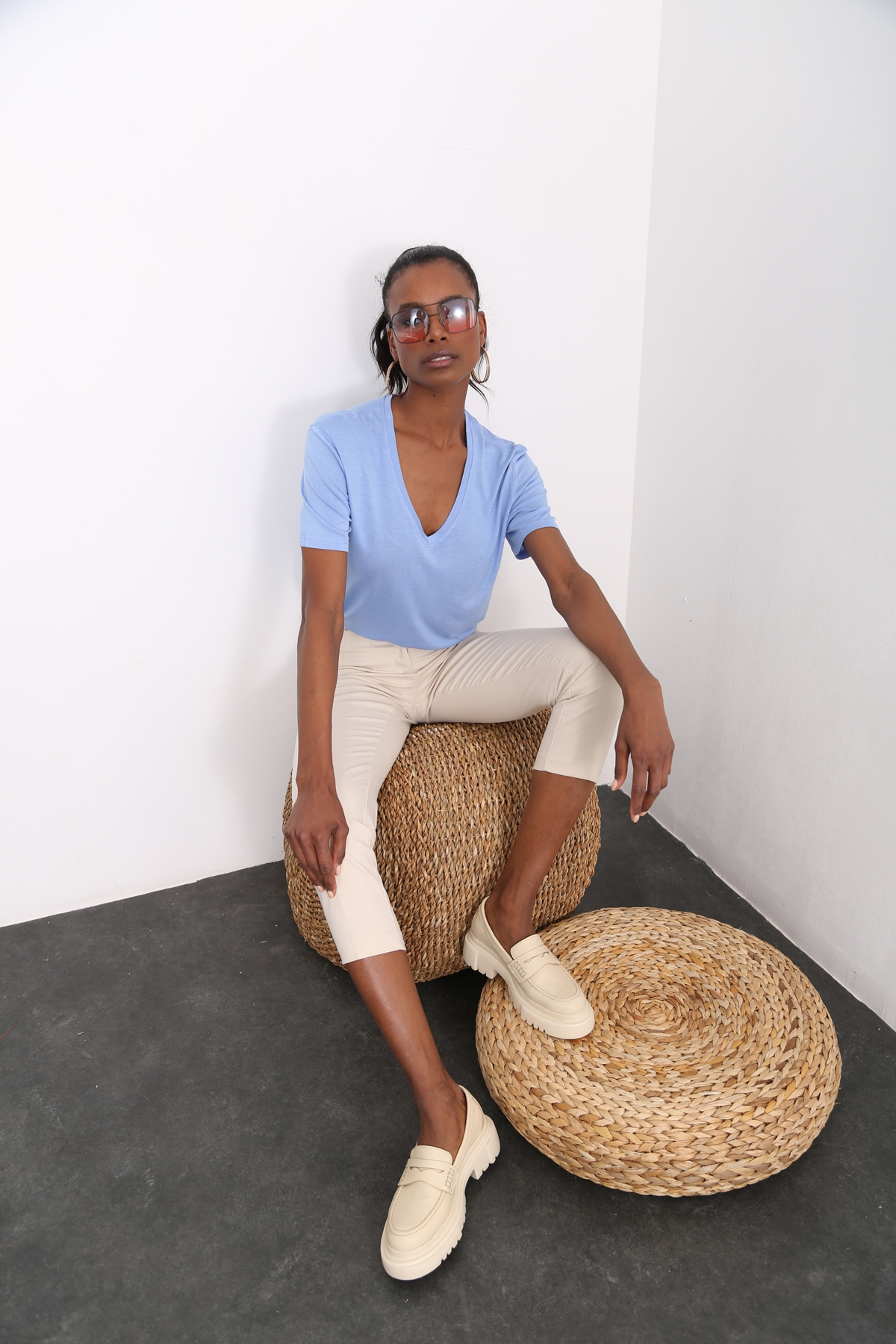 Mavi V Yaka Basic Tshirt 3635