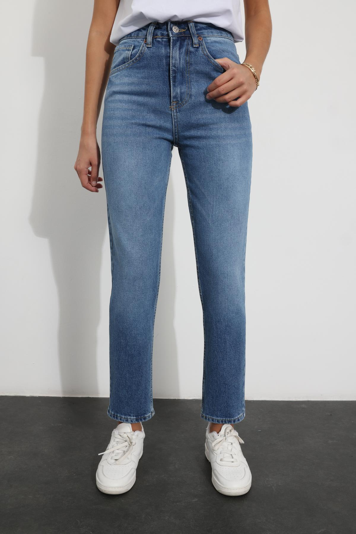 Mavi Yüksek Bel Mom Fit Jean 