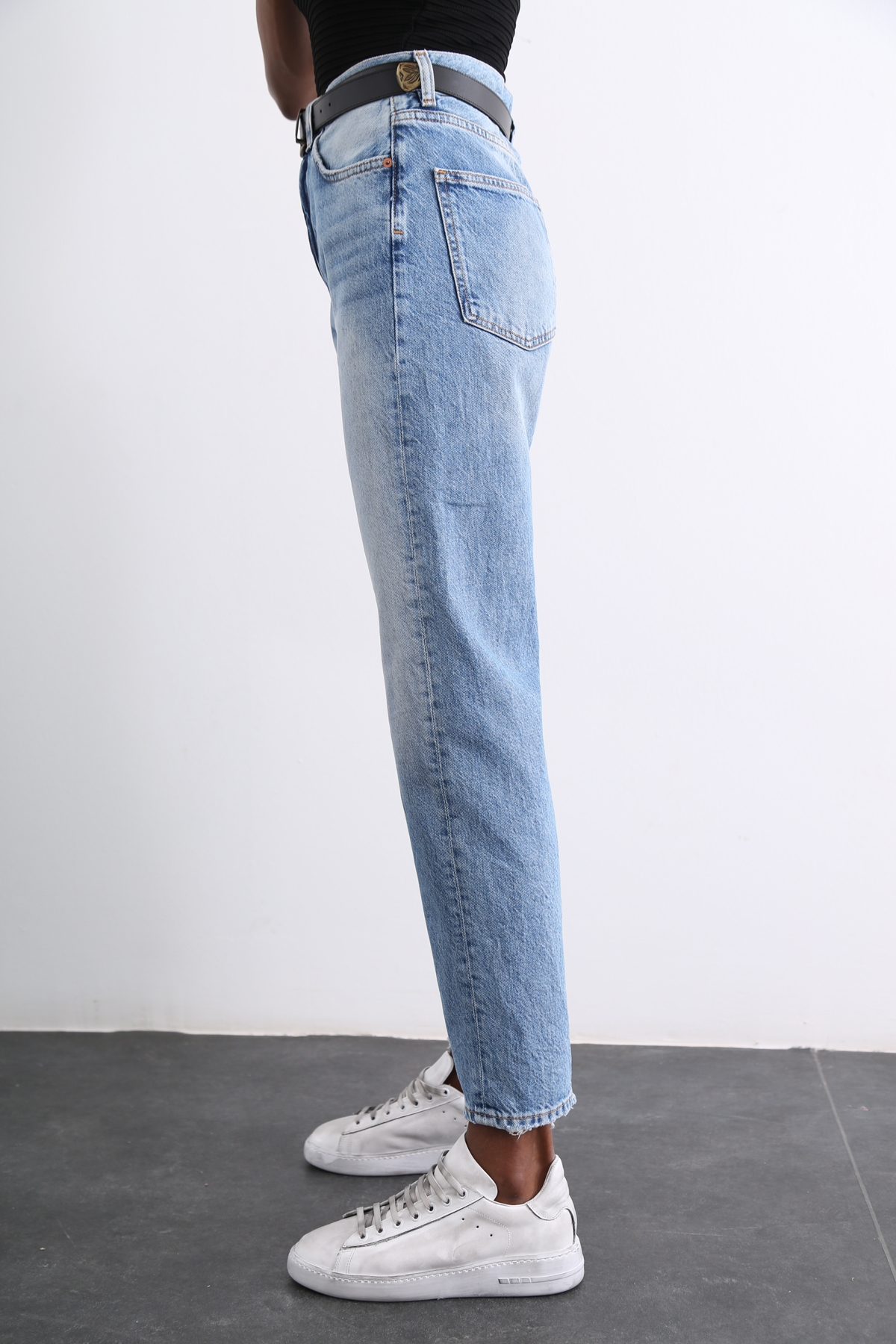 Mavi Yüksek Bel Relaxed Straight Jean 