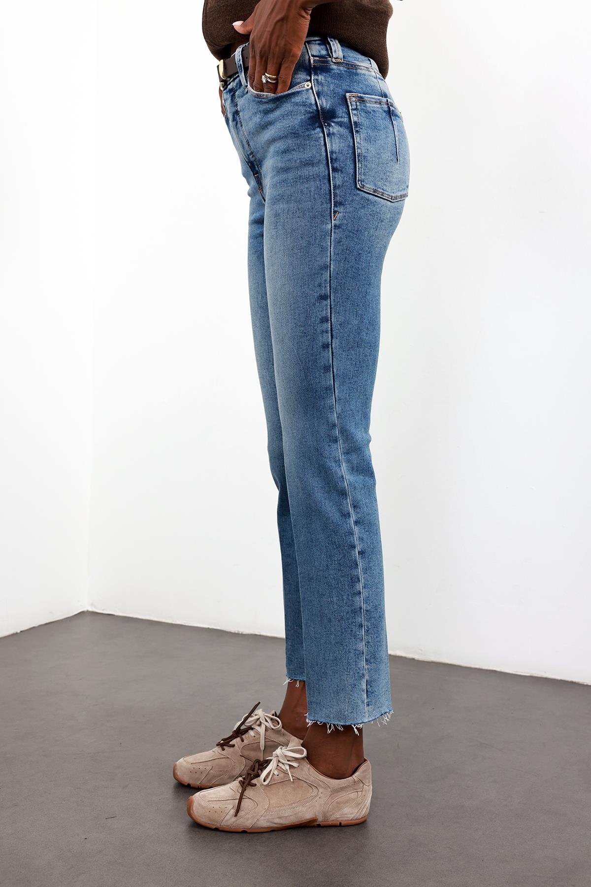 Mavi Yüksek Bel Slim Fit Likralı Jean 