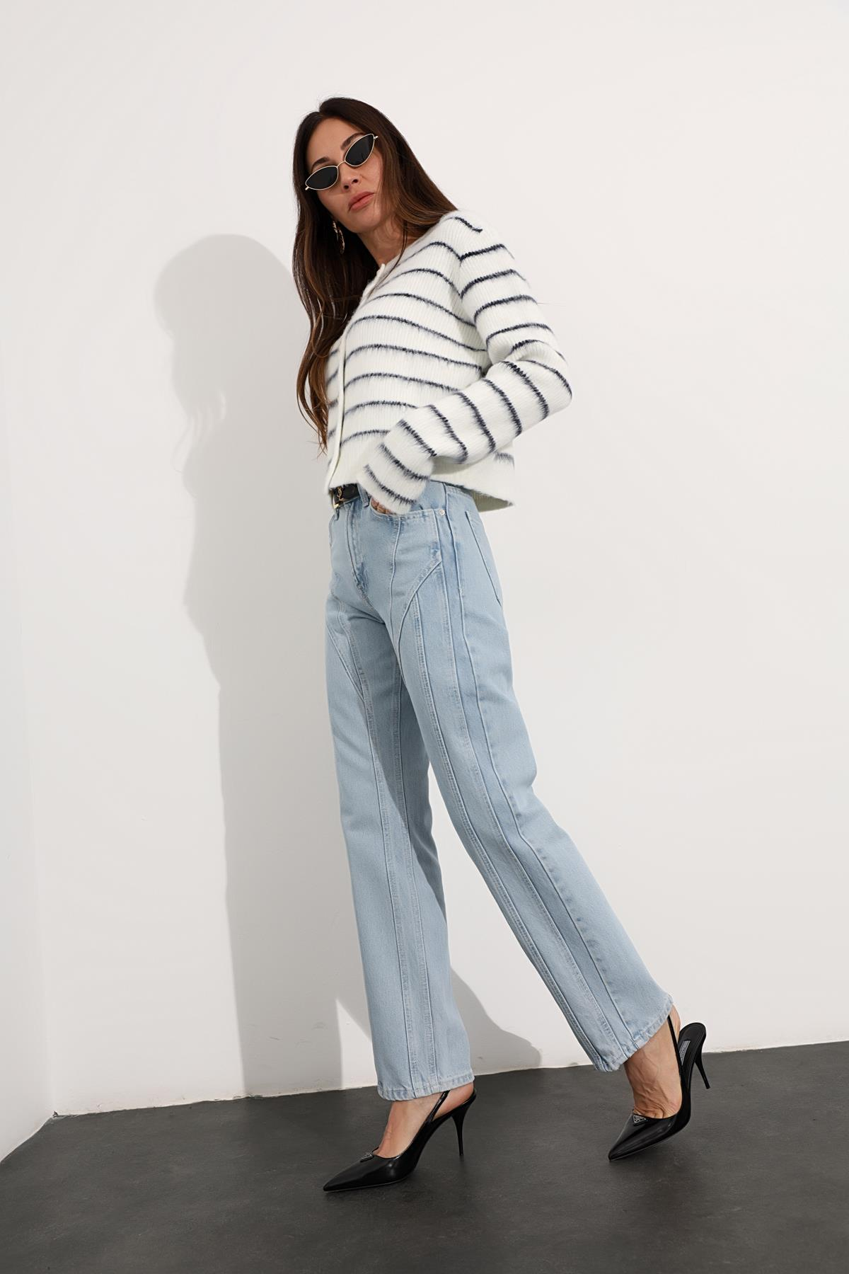 Mavi Yüksek Bel Straight Fit Jean 