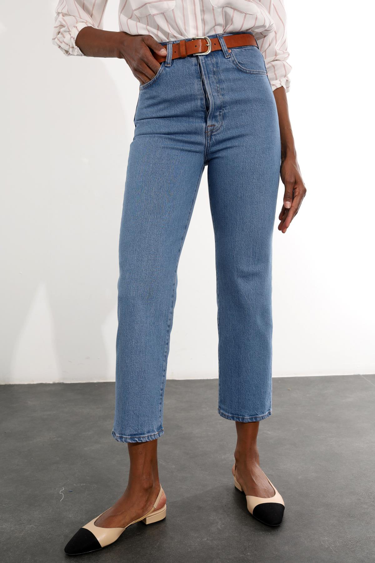 Mavi Yüksek Bel Straight Fit Jean 