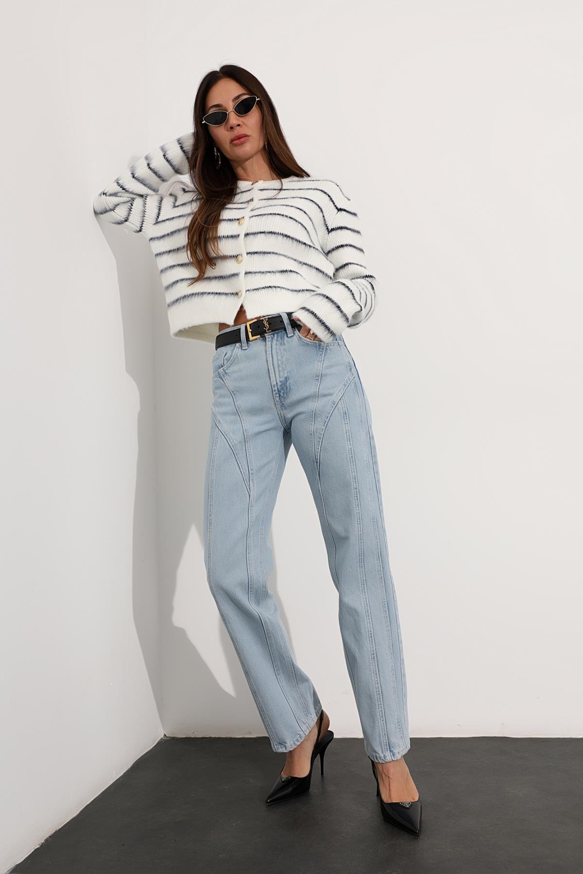 Mavi Yüksek Bel Straight Fit Jean 