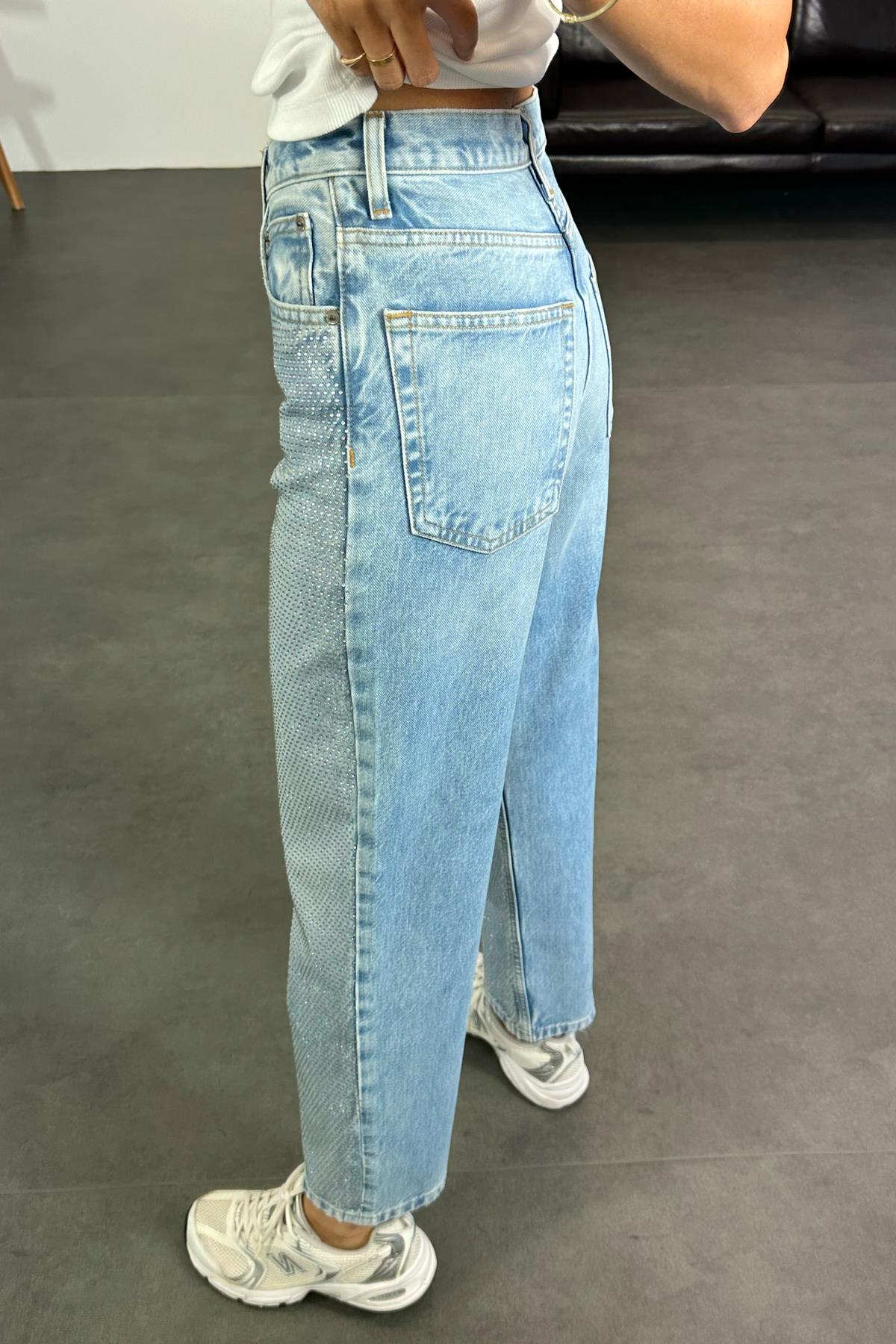 Mavi Yüksek Bel Taşlı Jean 