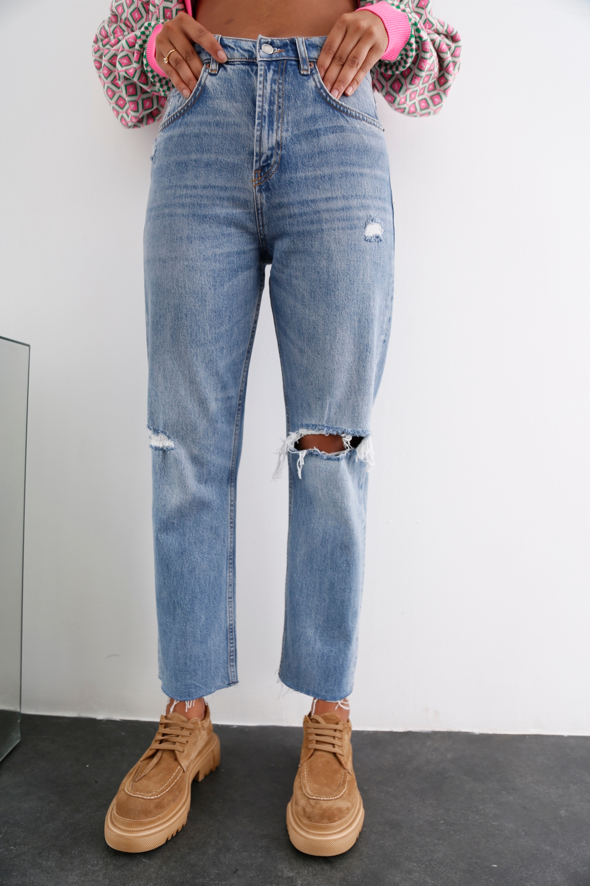 Mavi Yüksek Bel Yırtıklı Boyfit Jean 