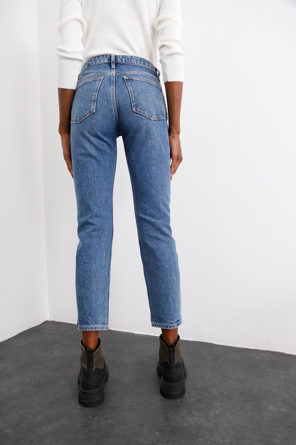 Mavi Yüksek Bel Yırtıklı Boyfriend Jean 