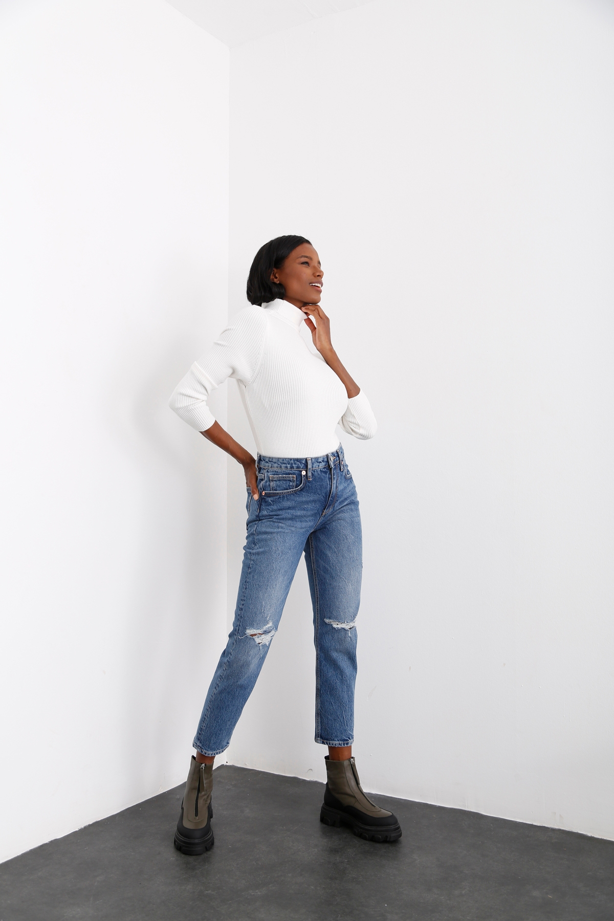 Mavi Yüksek Bel Yırtıklı Boyfriend Jean 