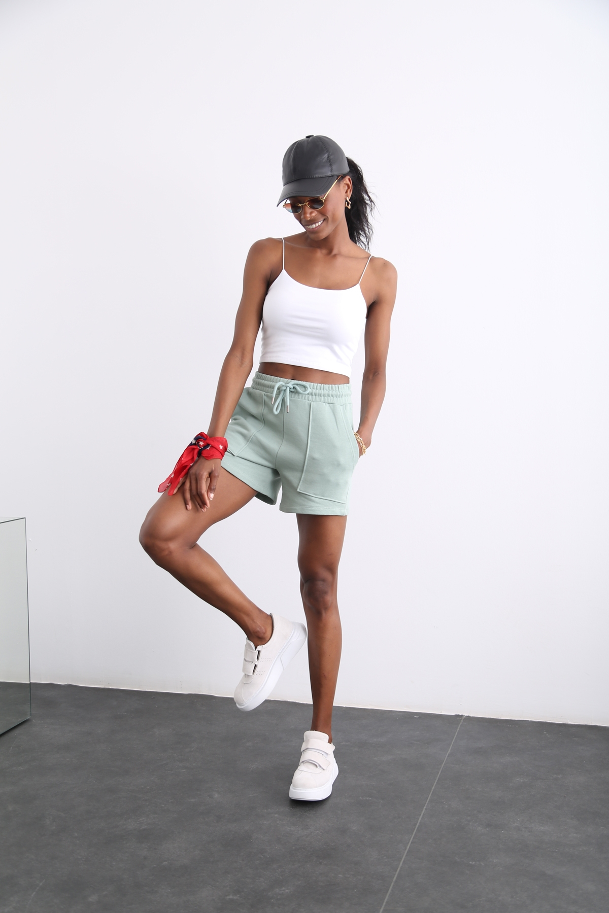 Mint Beli Lastikli Şort 213