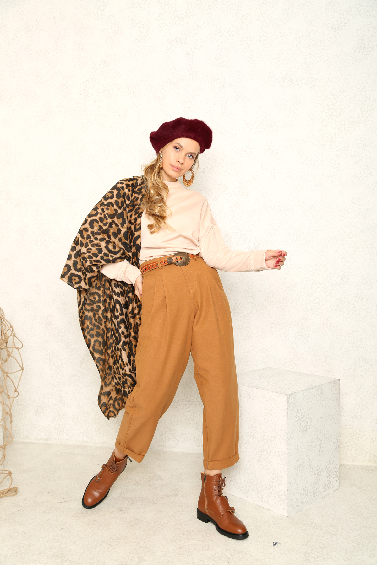 Nude Basic Sweatshirt