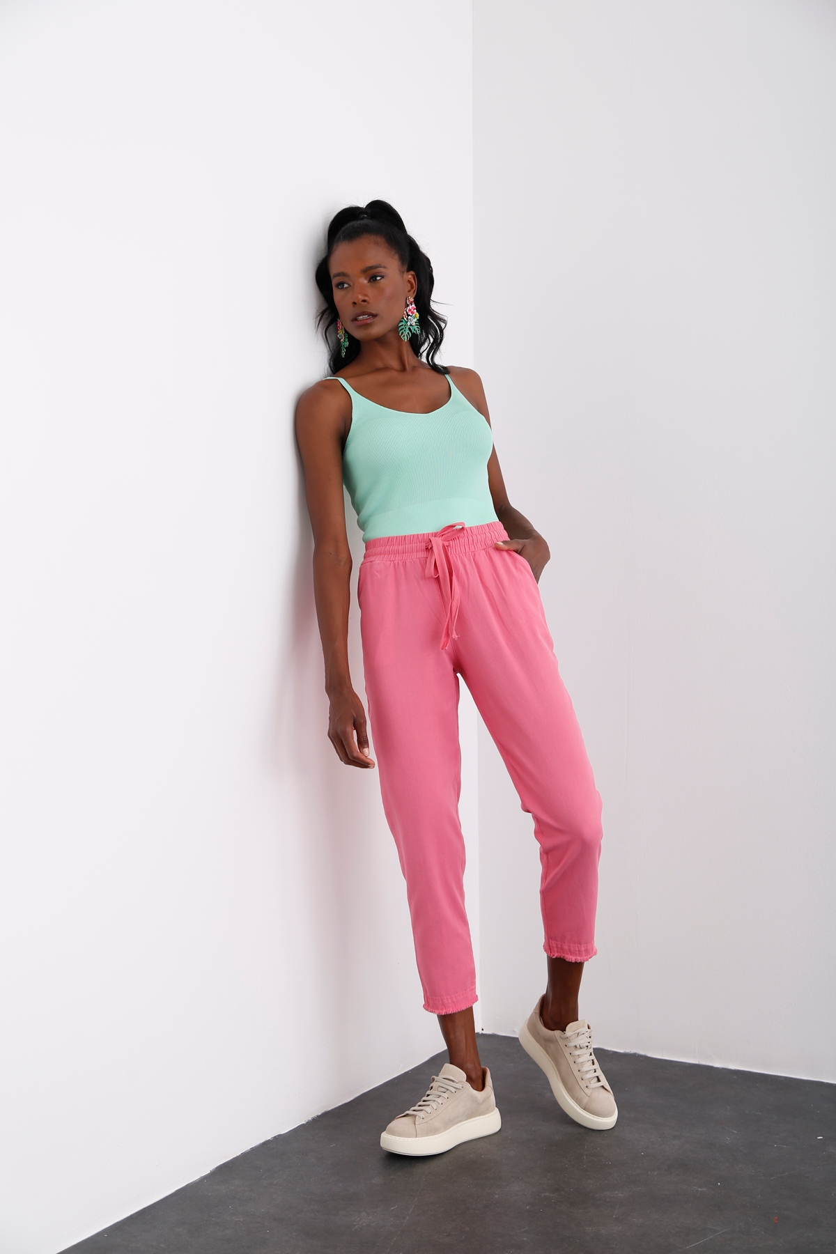 Pembe Beli Lastikli Gabardin Pantolon 00104
