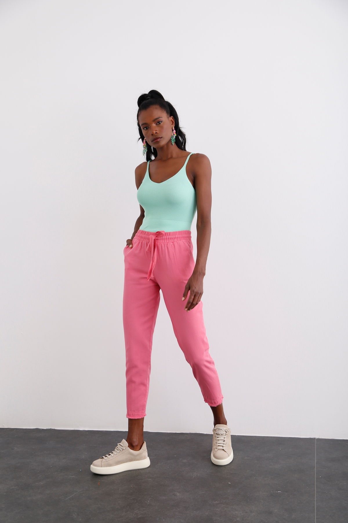 Pembe Beli Lastikli Gabardin Pantolon 00104