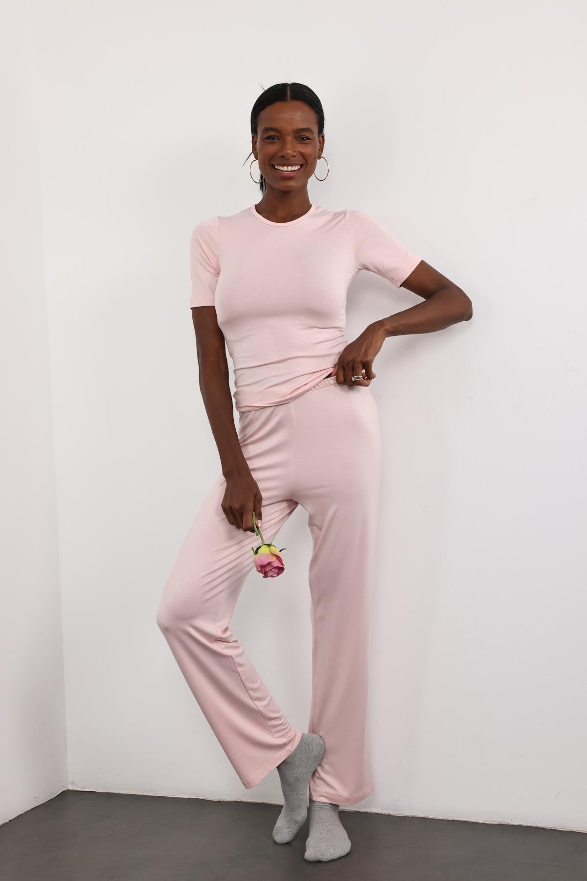 Pembe Dökümlü Yumuşak Pijama Takım 