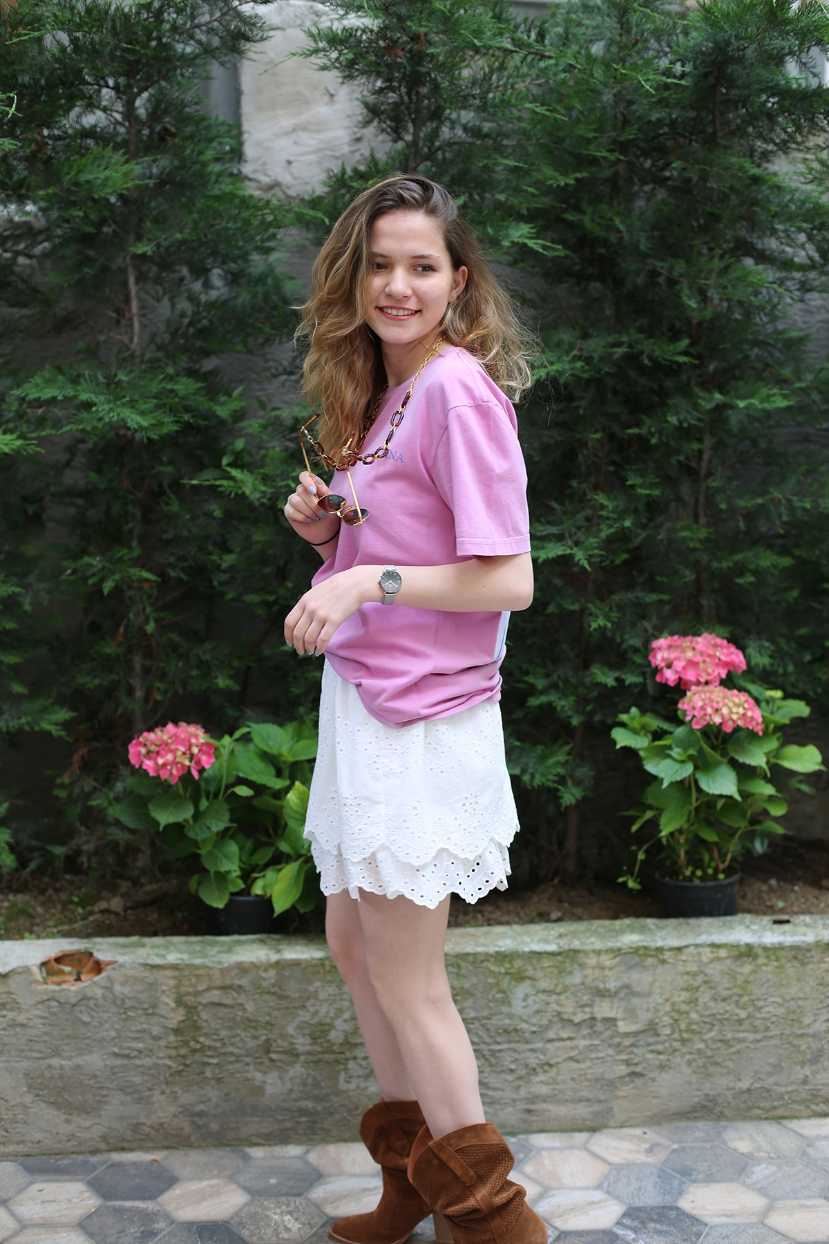 Pembe Madonna Tshirt