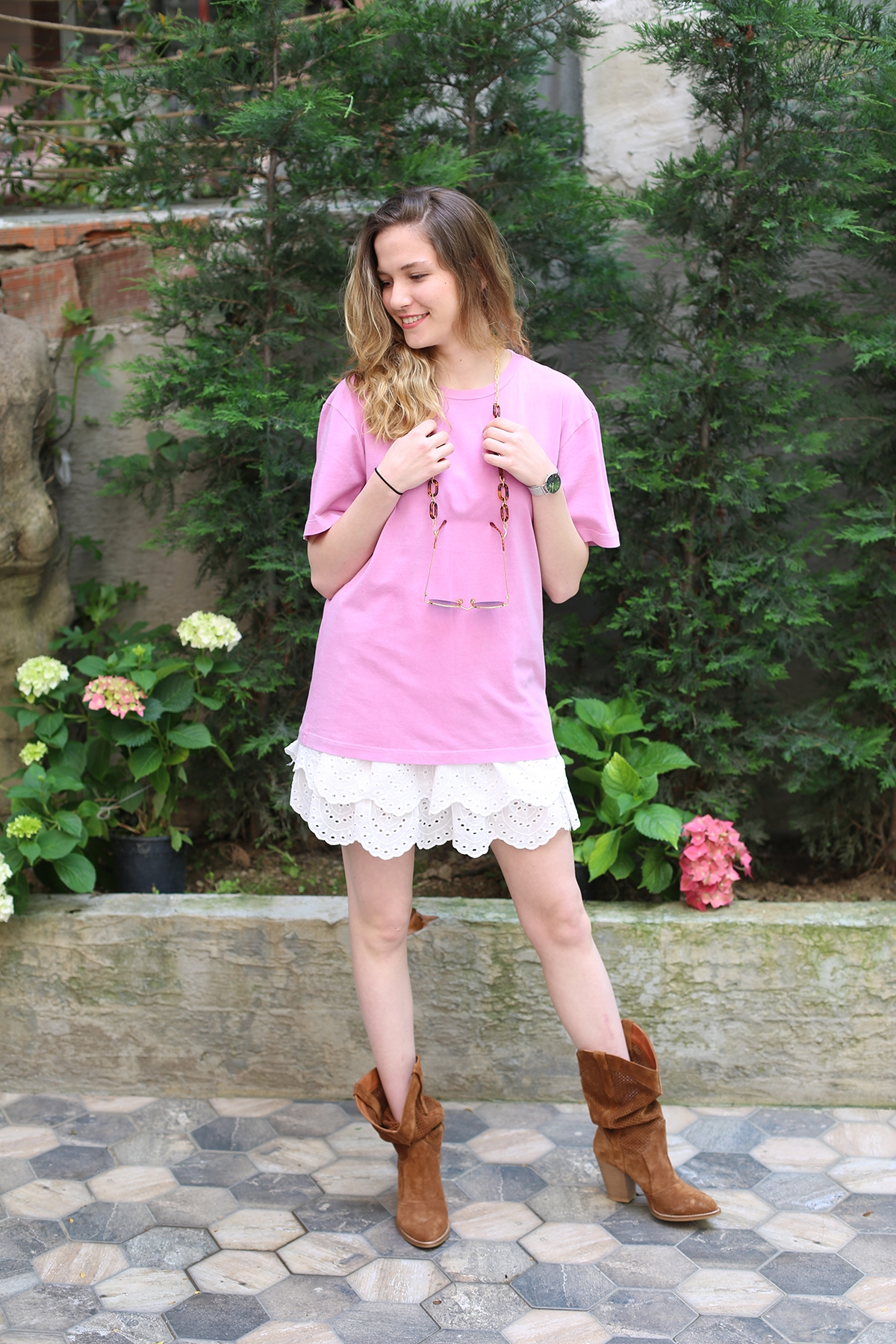 Pembe Madonna Tshirt