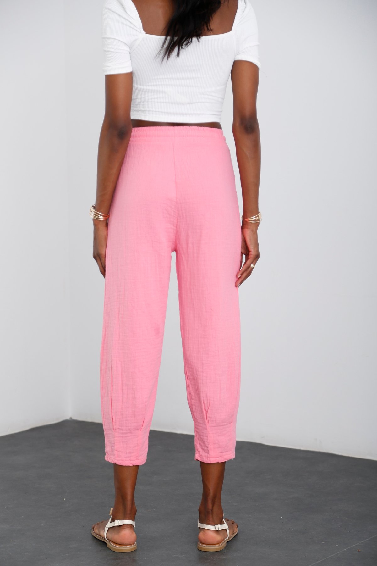 Pembe Paçası Pileli Müslin Pantolon 0255