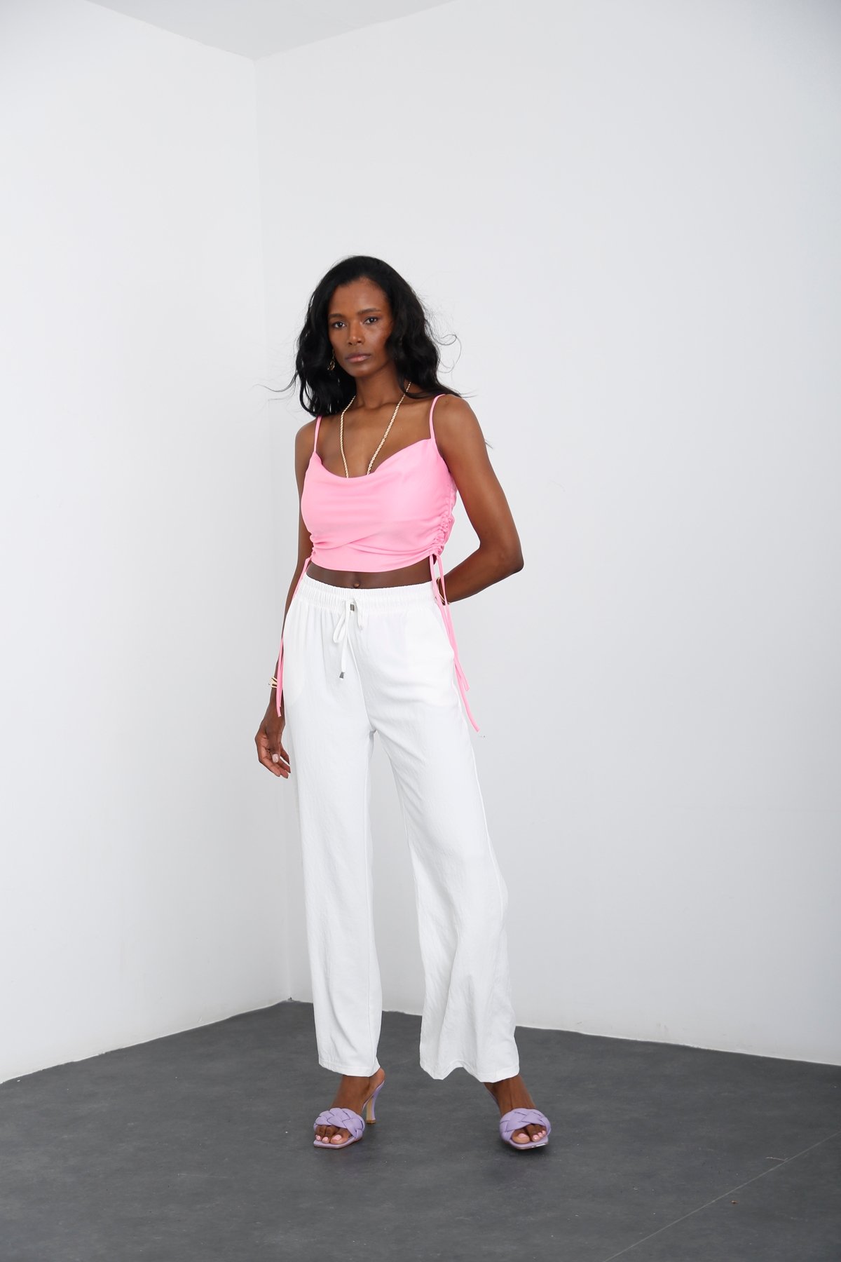 Pembe Yanları Büzgülü Askılı Bluz 22661