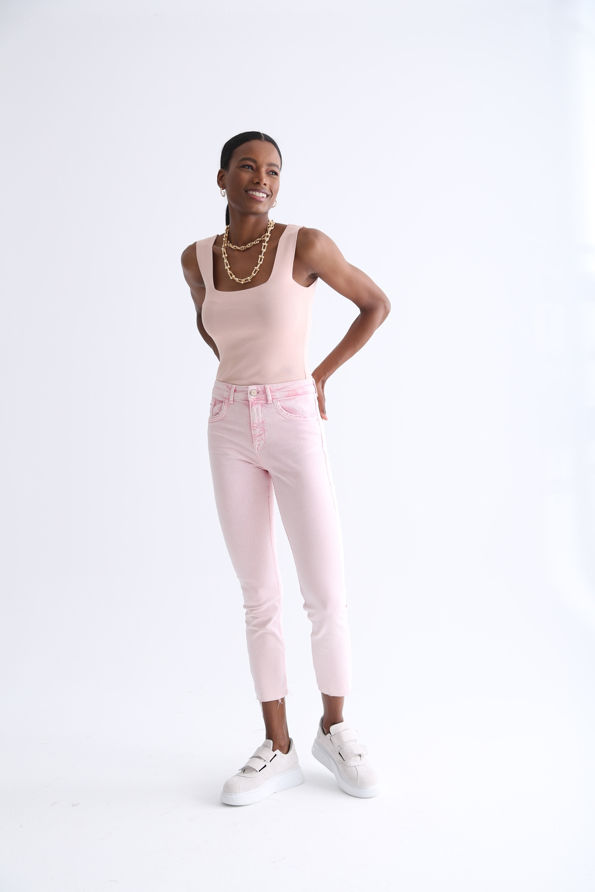 Pembe Yüksek Bel Kesik Paça Boyfit Jean 