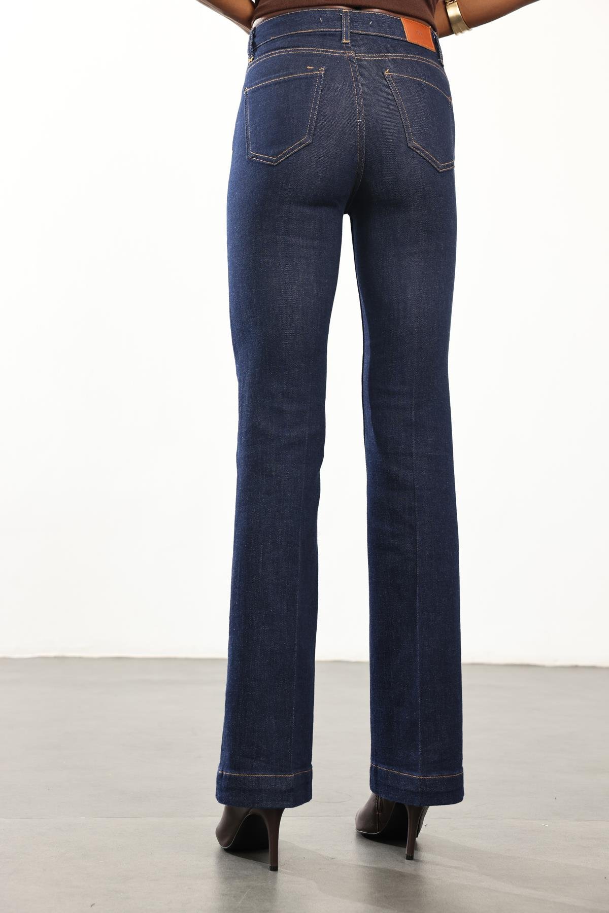 Rins Yıkamalı Yüksek Bel Lyocell Bootcut Jean 