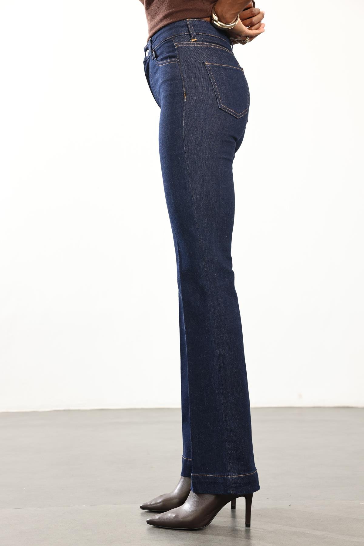 Rins Yıkamalı Yüksek Bel Lyocell Bootcut Jean 