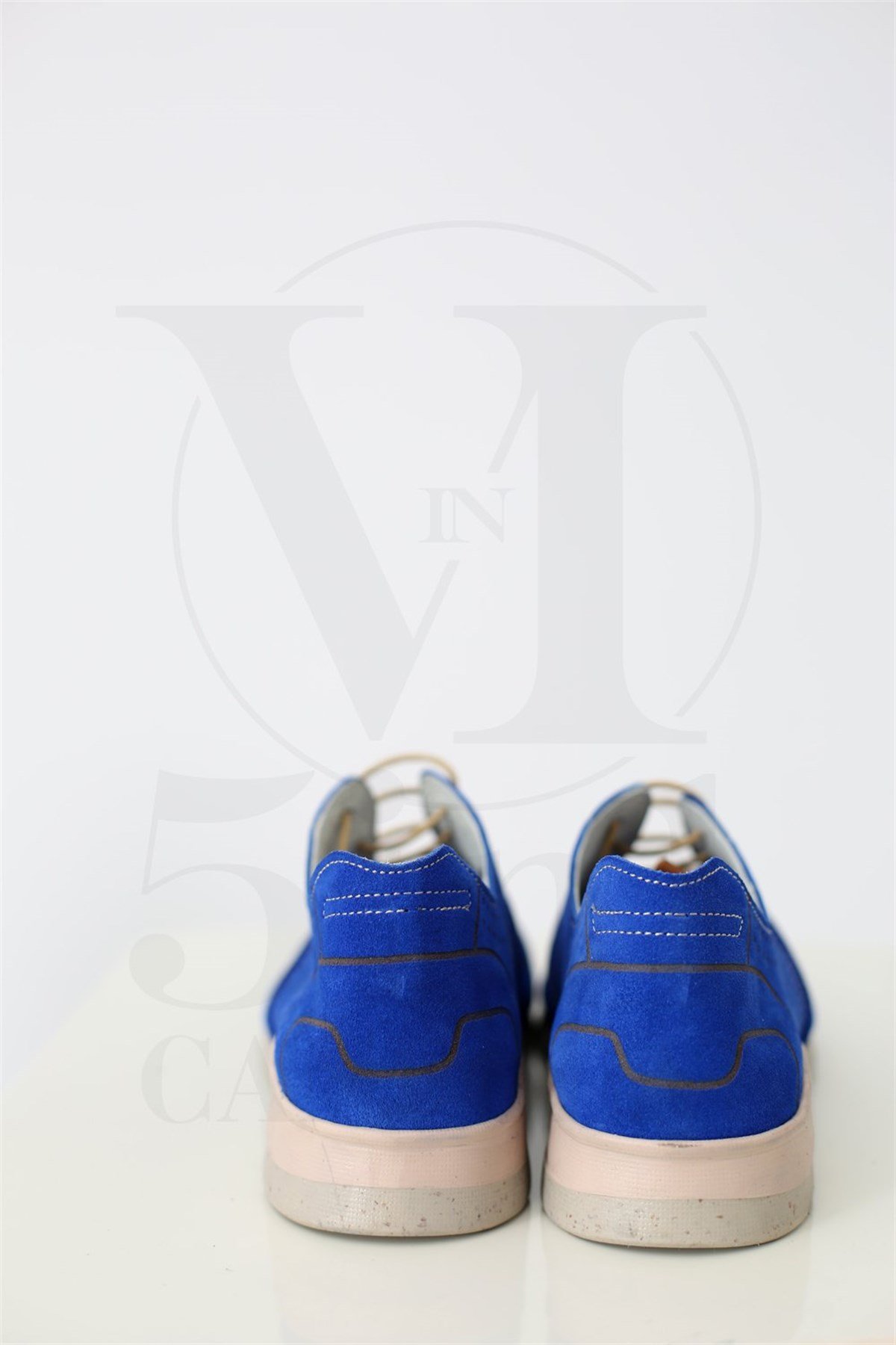 Saks Süet Delikli Sneaker