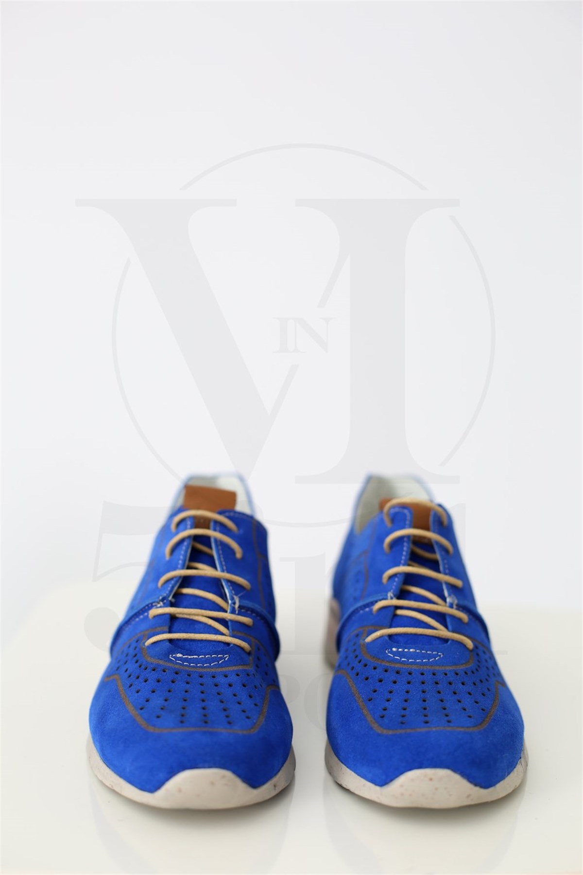 Saks Süet Delikli Sneaker