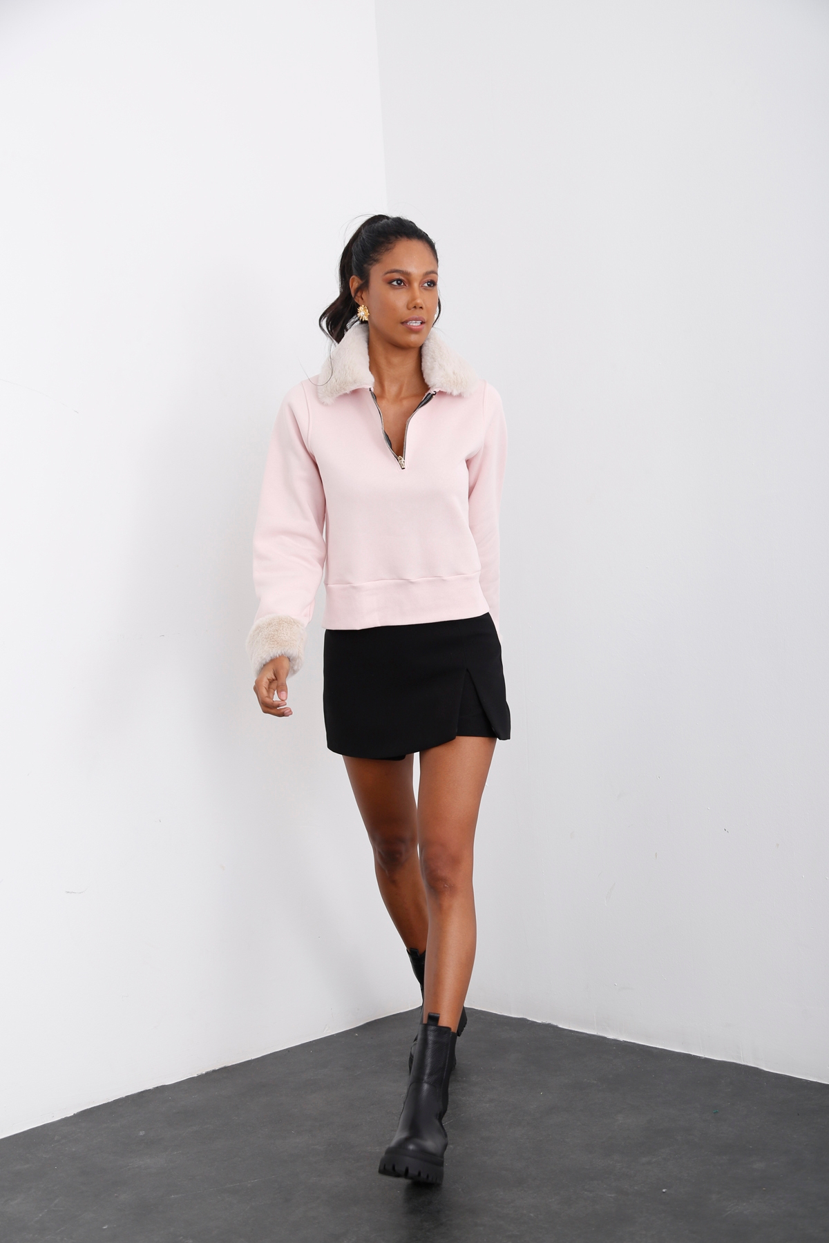 Şeker Pembe Kürk Detaylı Şardonlu Sweatshirt 