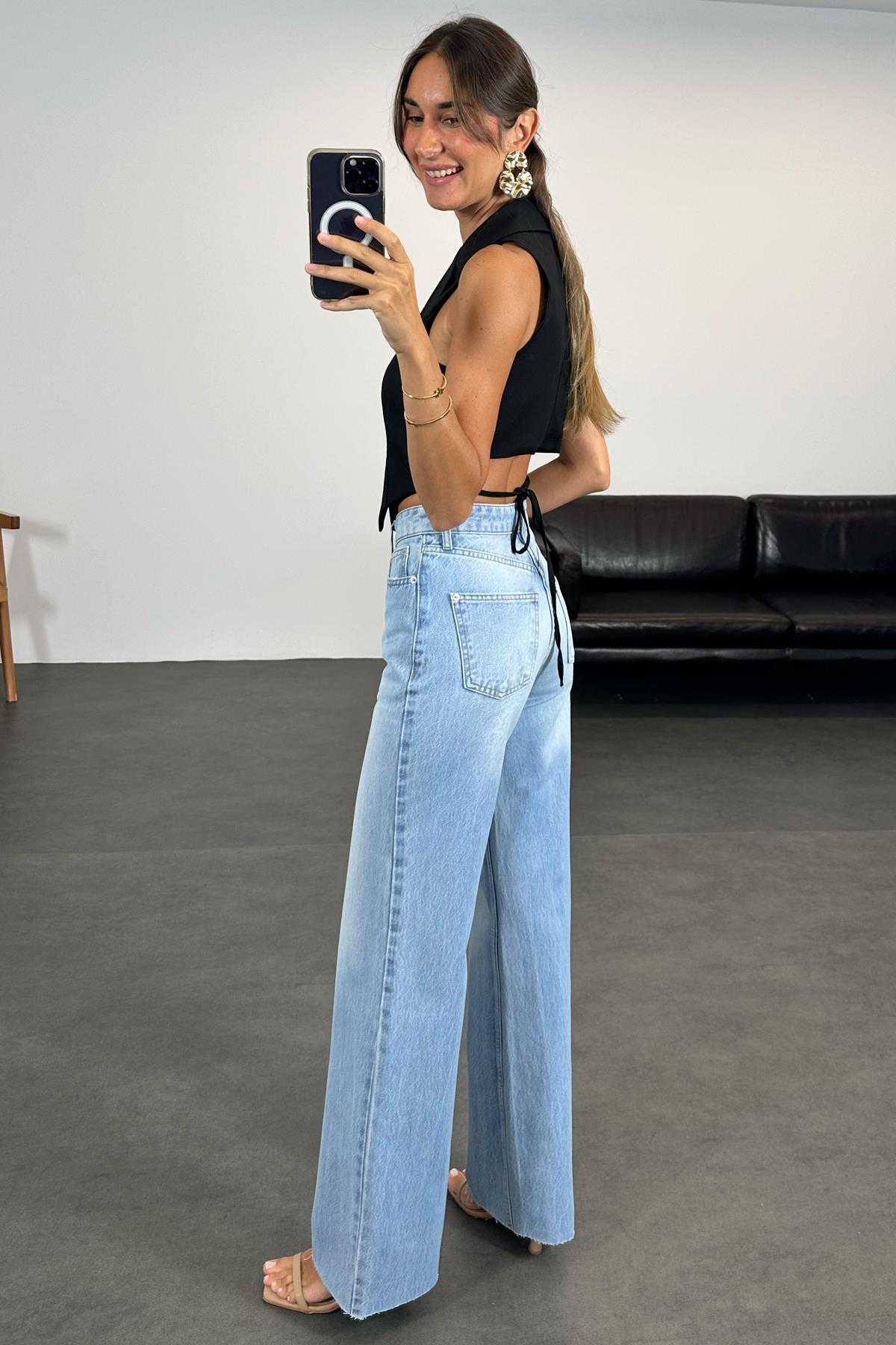 Siyah Arkası Bağlamalı Yelek 8003