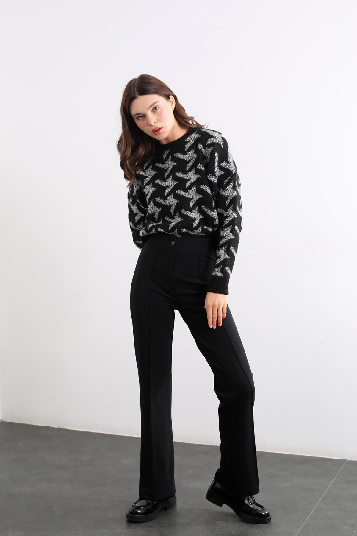Siyah Beli Lastikli Bol Paça Pantolon 233401