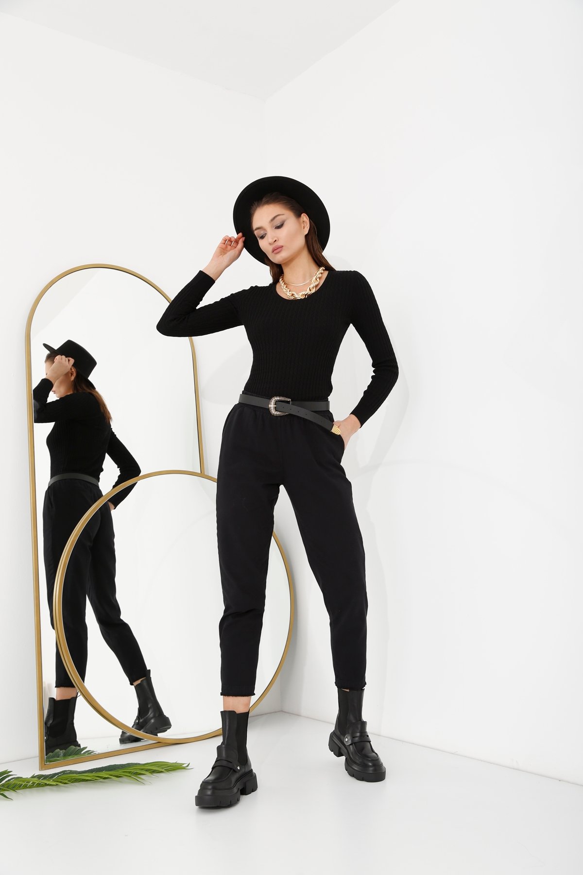 Siyah Beli Lastikli Gabardin Pantolon 00104