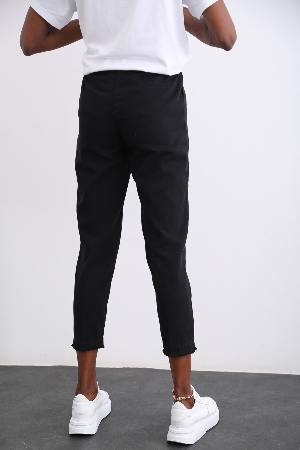 Siyah Beli Lastikli Gabardin Pantolon 00104