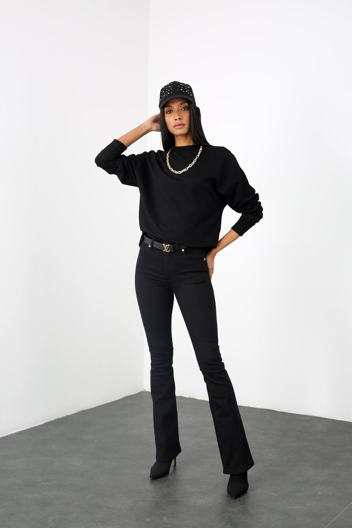 Siyah Bisiklet Yaka Sweatshirt 