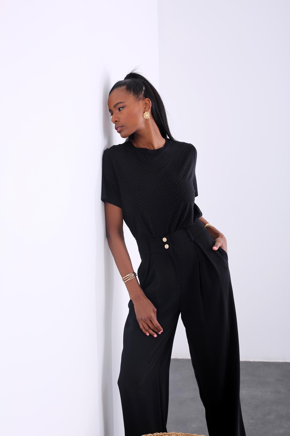 Siyah Bisiklet Yaka Taşlı Basic Tshirt 14319