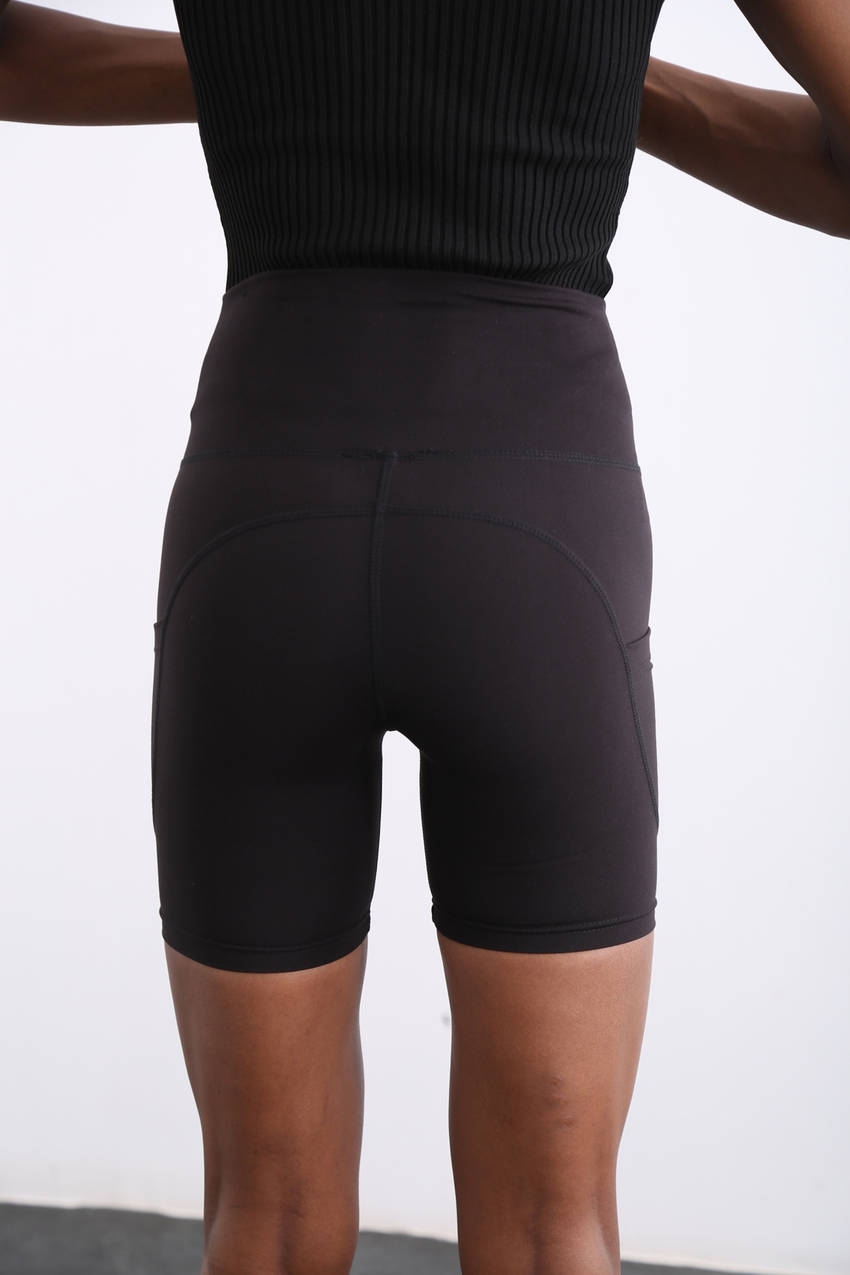 Siyah Cepli Sporcu Kısa Tayt 4063