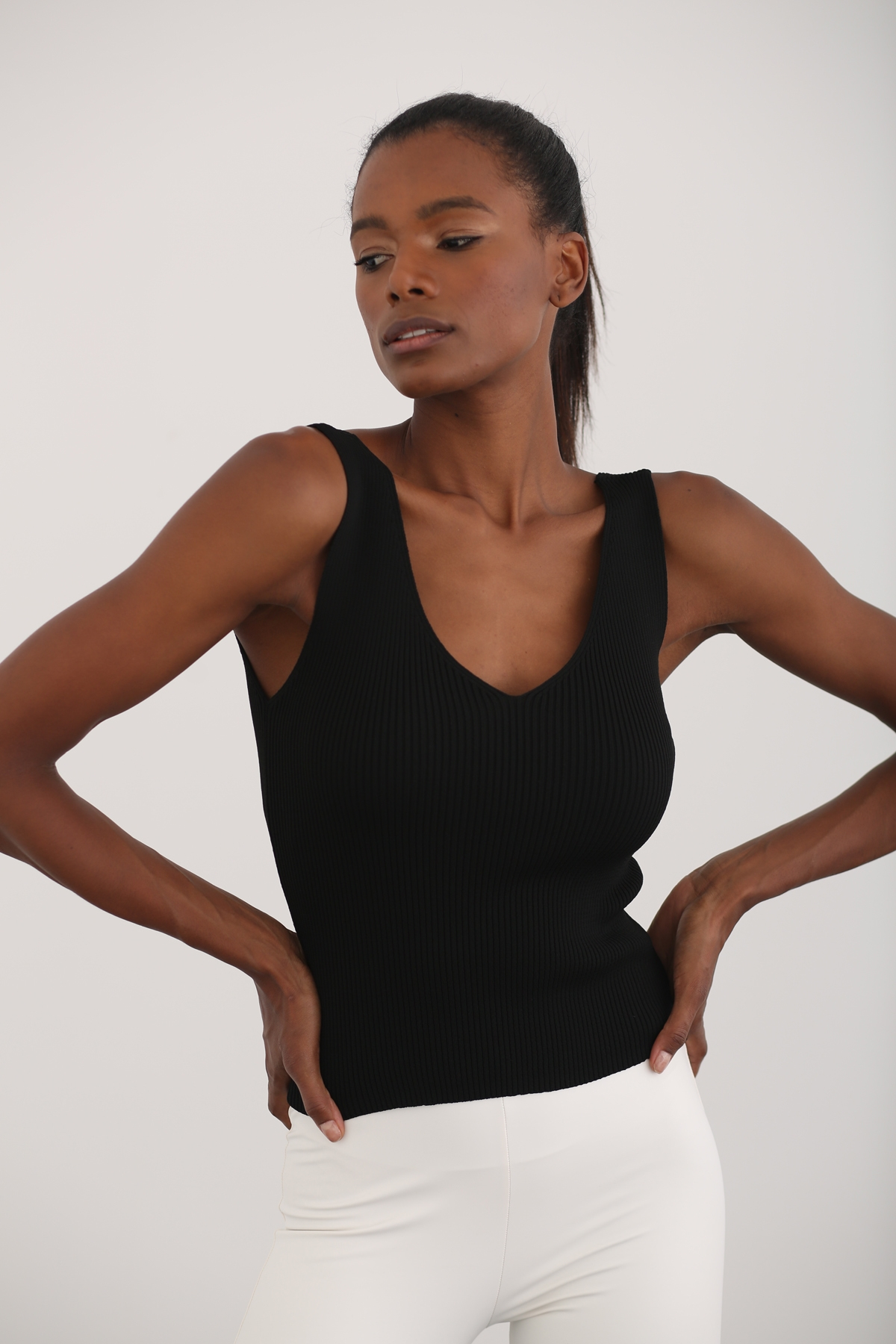 Siyah Çift V Yaka Triko Bluz 5594