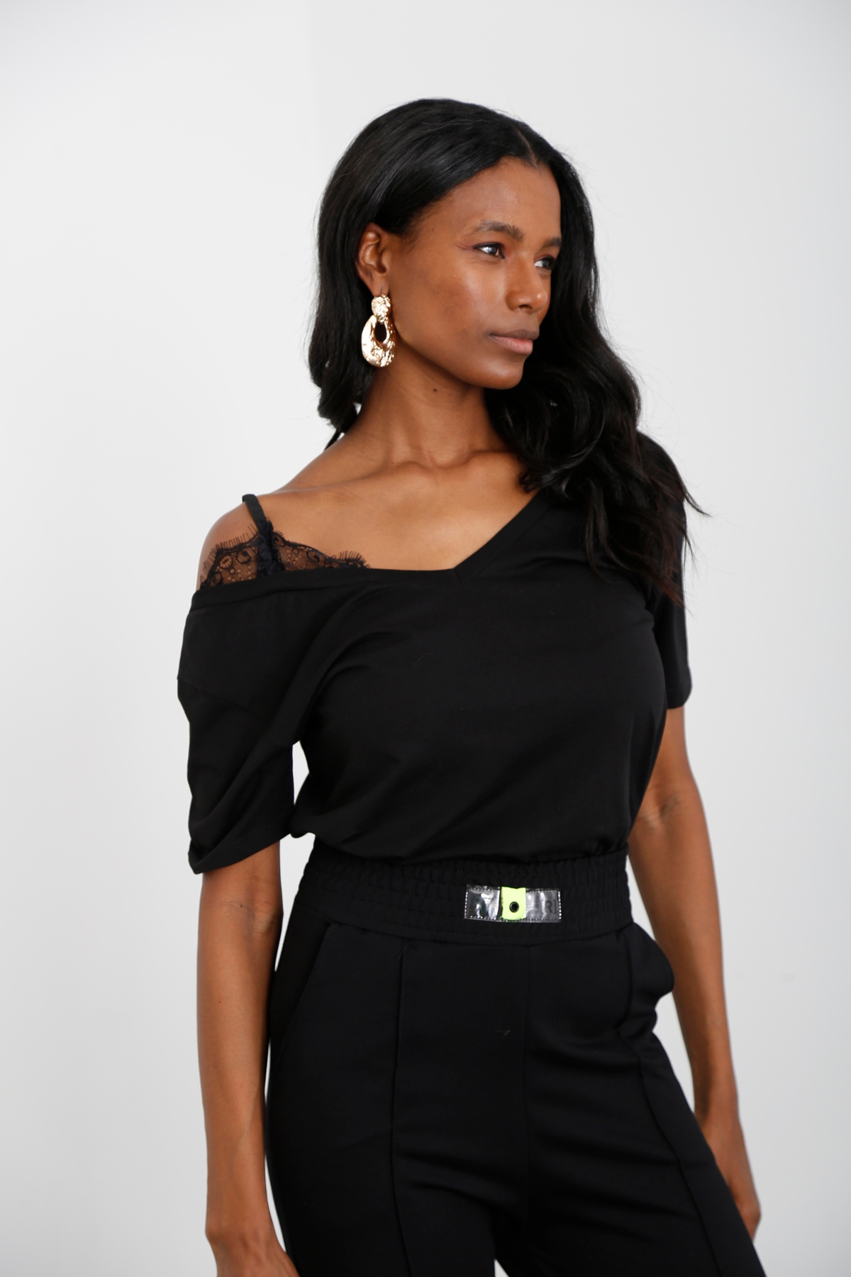 Siyah Dantel Detaylı Tshirt 80674