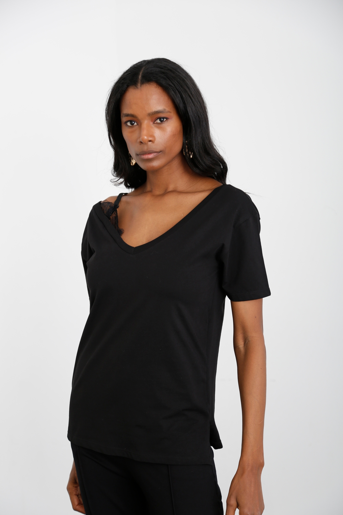 Siyah Dantel Detaylı Tshirt 80674