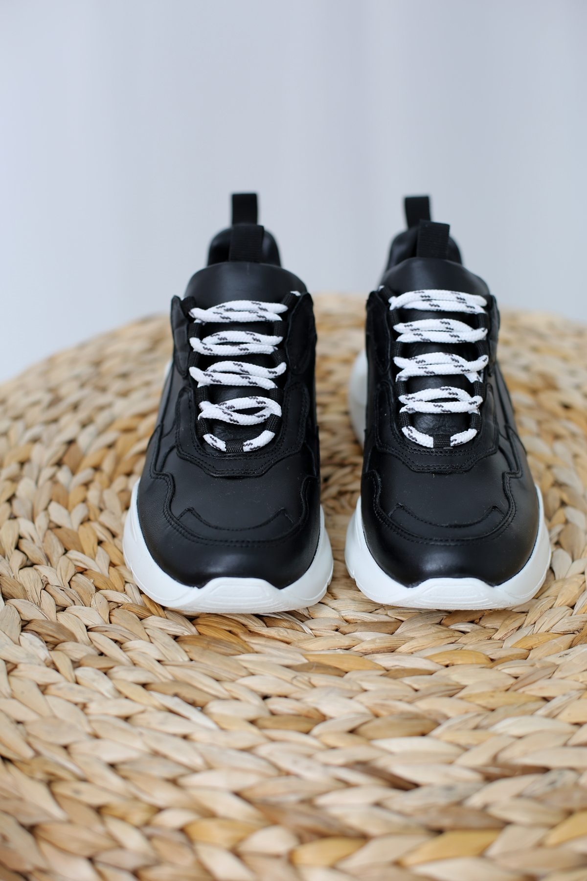 Siyah Deri Sneaker