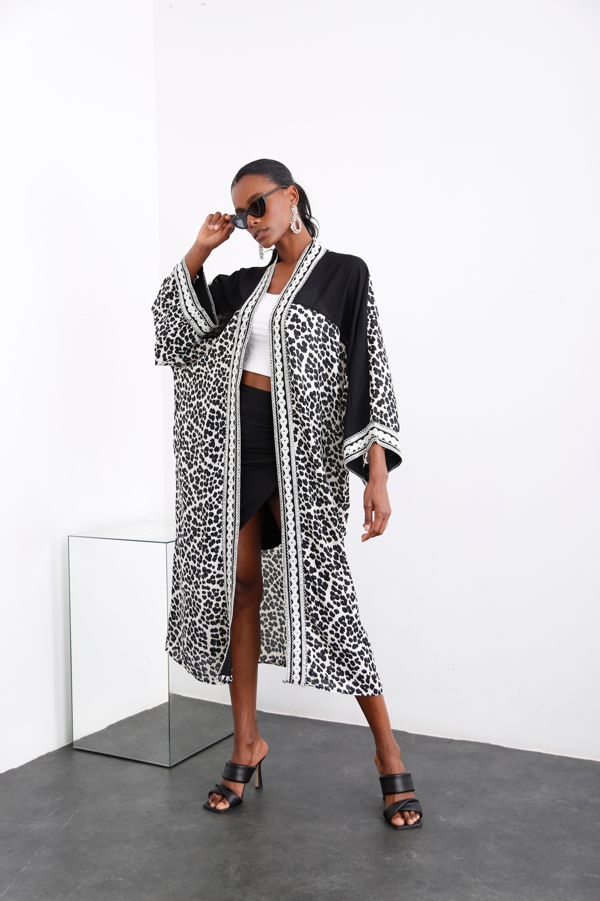 Siyah Desenli Kimono 