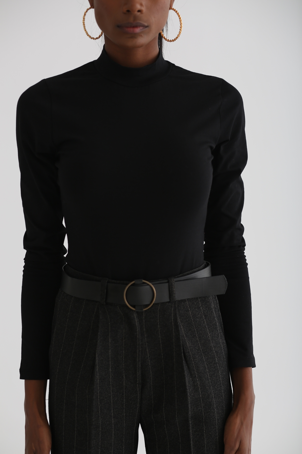 Siyah Dik Yaka Bodysuit 
