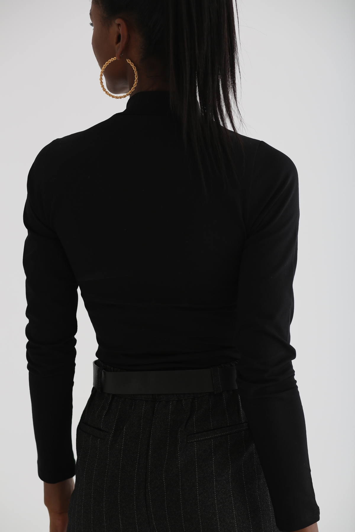 Siyah Dik Yaka Bodysuit 