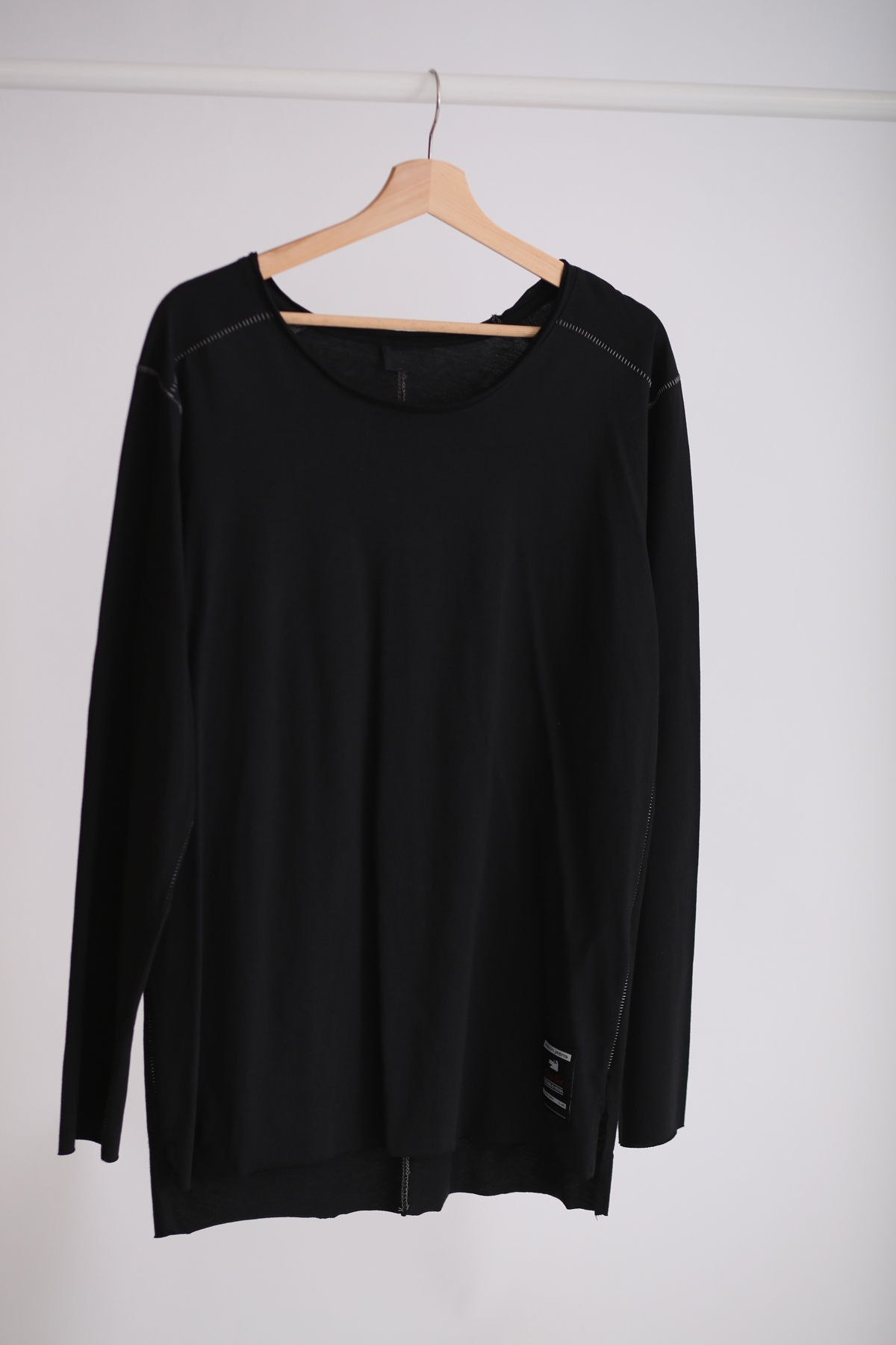 Siyah Dikiş Detaylı Tshirt K-240