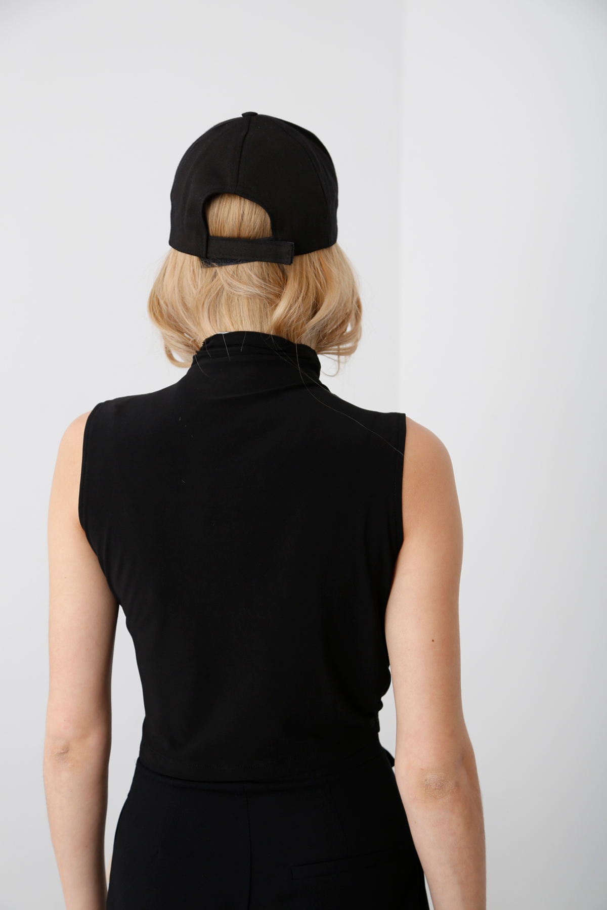 Siyah Drape Detaylı Kolsuz Bluz 0029