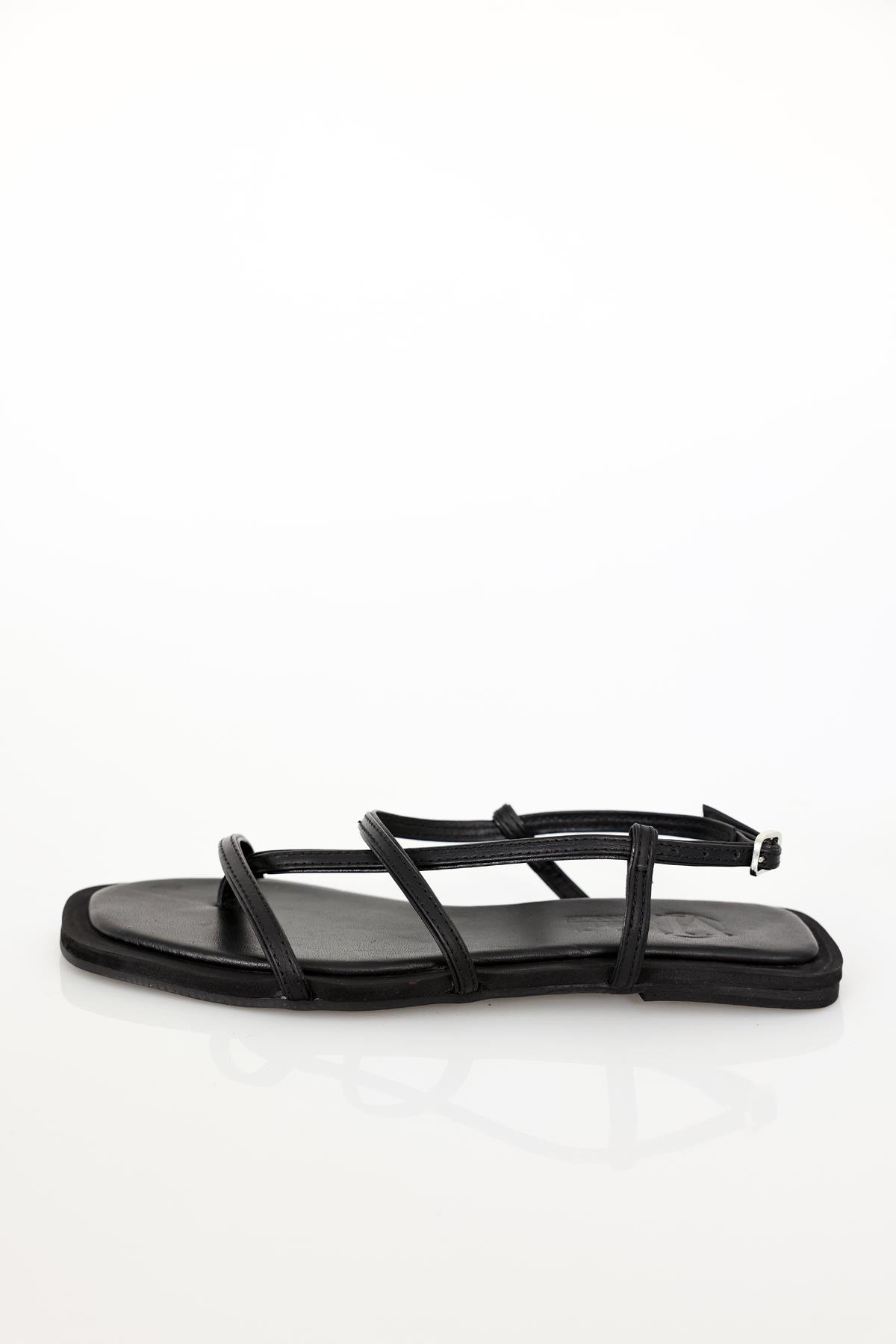 Siyah İnce Bantlı Sandalet 43301