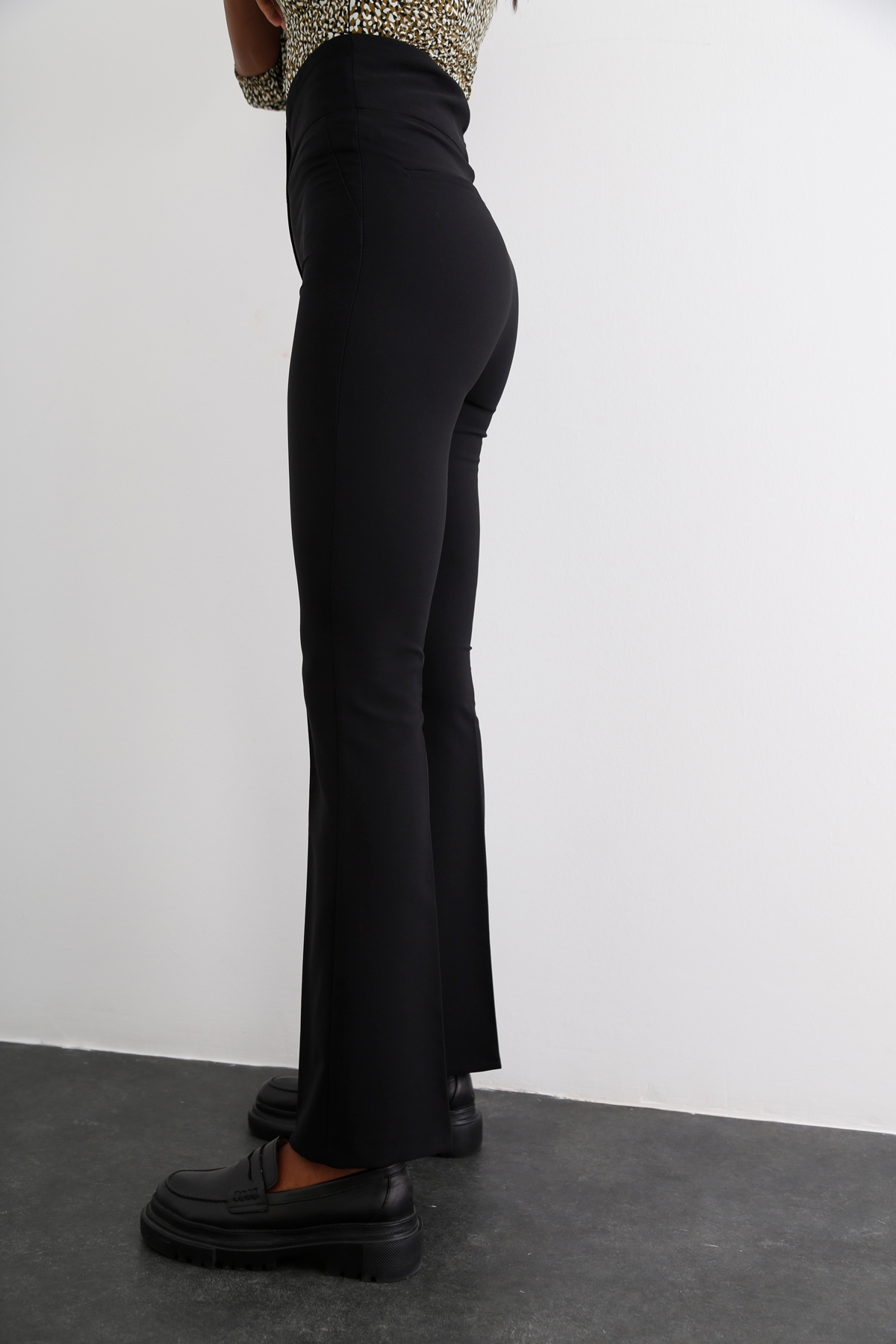 Siyah İspanyol Paça Pantolon 3539