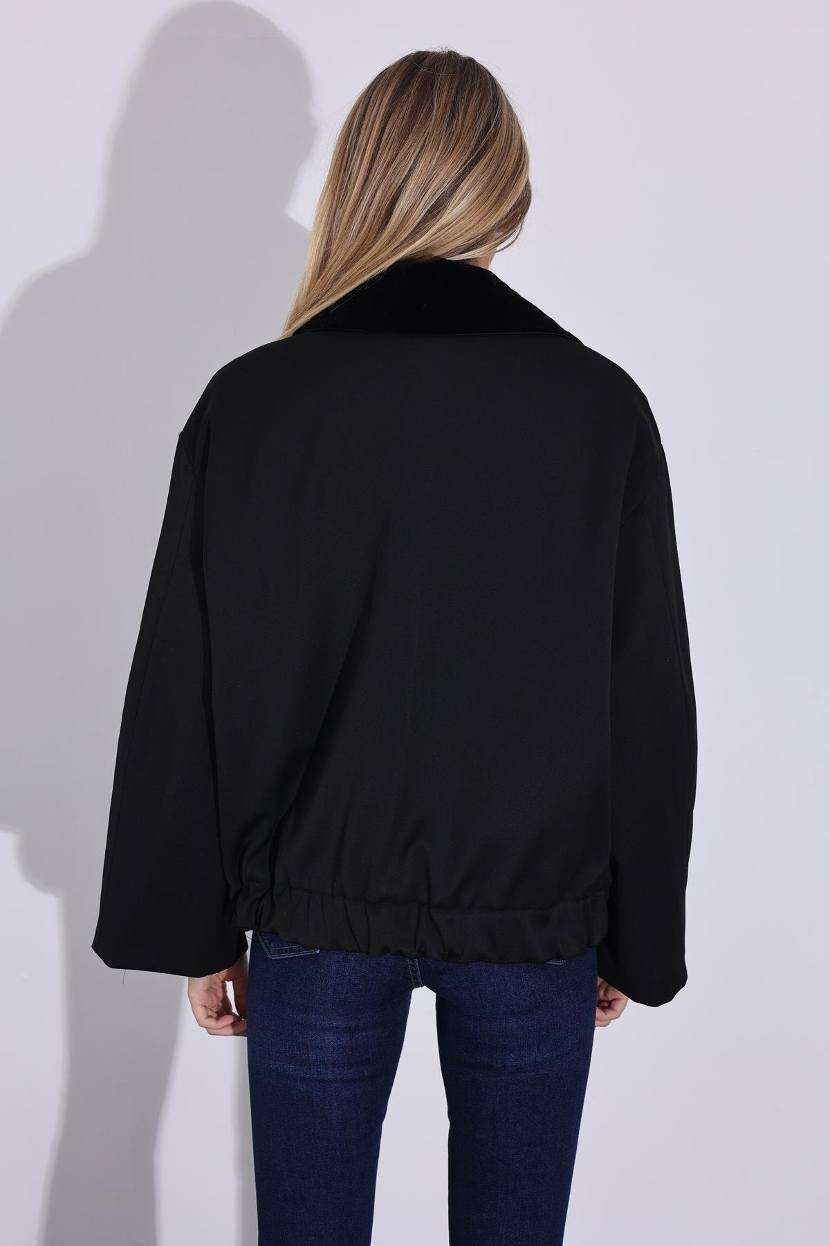 Siyah Kapak Cepli Bomber Ceket 235071