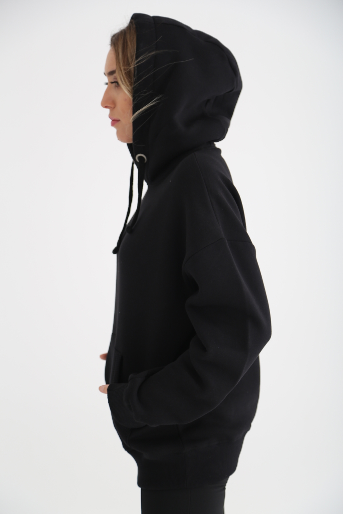 Siyah Kapşonlu Sweatshirt 