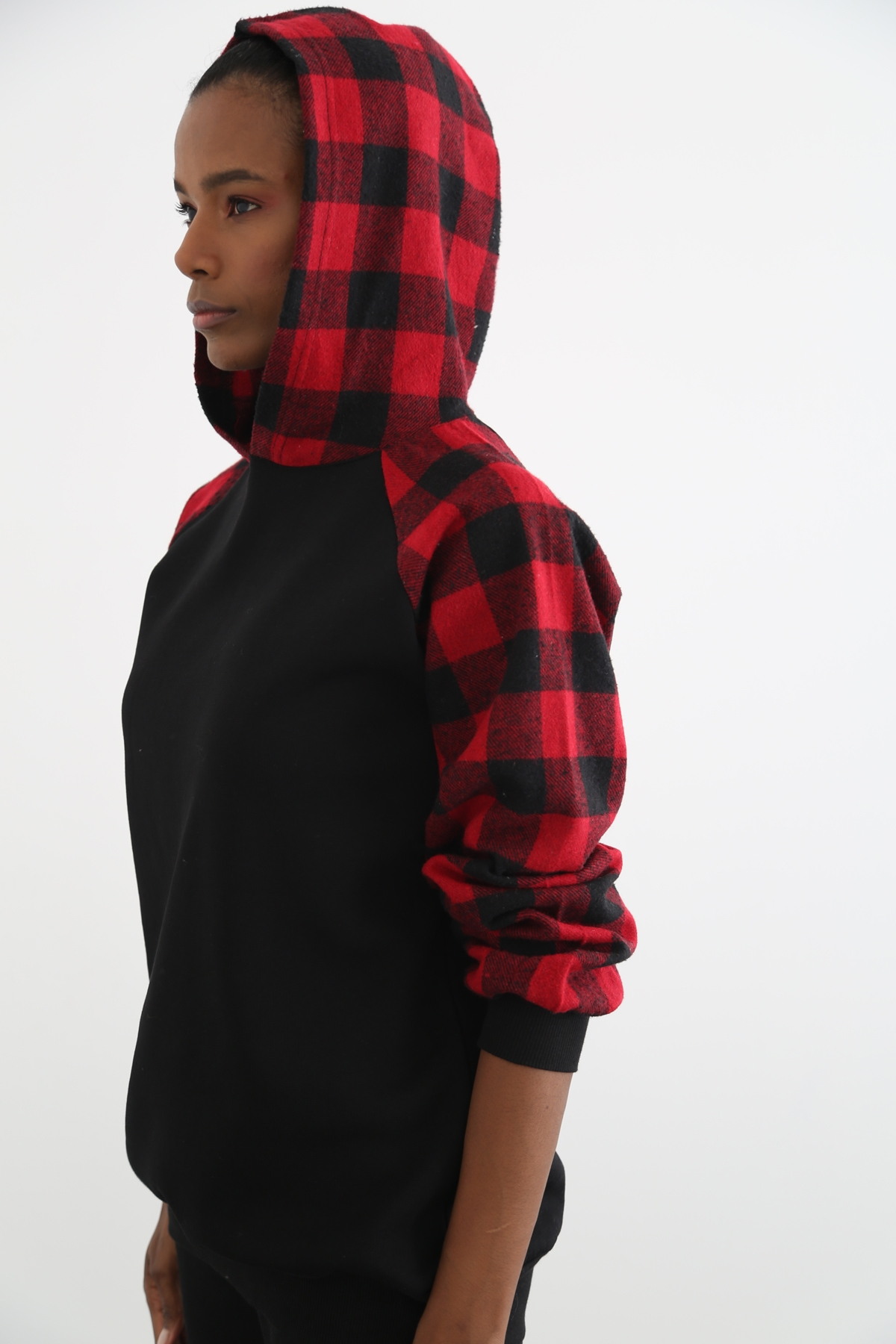 Siyah Kaşe Detaylı Oversize Sweatshirt 23022